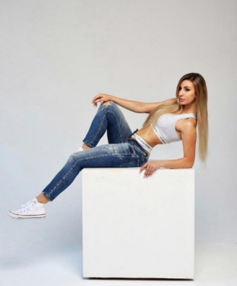 Встреча со мной подарит тебе незабываемые моменты наслаждения. Я гарантирую конфиденциальность и полное удовлетворение. Обладая прекрасной фигурой и умом, я смогу показать тебе все прелести и возможности искусства интимных отношений. Подготовлю для тебя особую эротическую атмосферу, где каждое движение тела будет проникновенным и страстным. Готова осуществить все твои фантазии и пожелания. Фото подтверждают мою красоту и сексуальность. В моем арсенале есть множество положительных отзывов от моих довольных клиентов. Жду тебя у себя в Москве, чтобы воплотить все твои эротические мечты в реальность.💋🌹 8236, 23 года